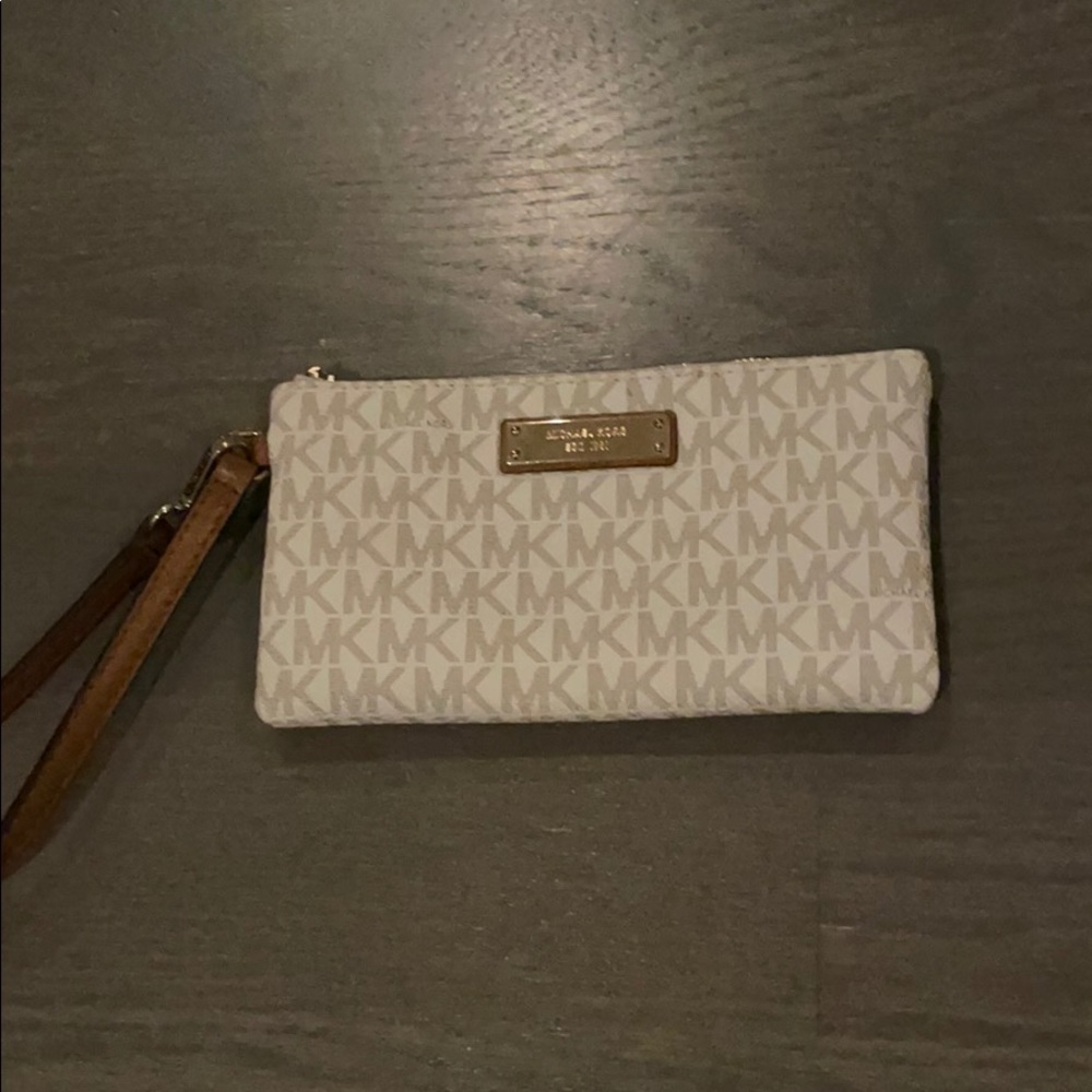 Michael Kors Wristlet
